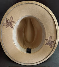 Load image into Gallery viewer, Tan Vegan Felt Fedora with Bumble Bee
