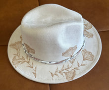 Load image into Gallery viewer, Beige Vegan Suede Fedora with Climbing Flowers